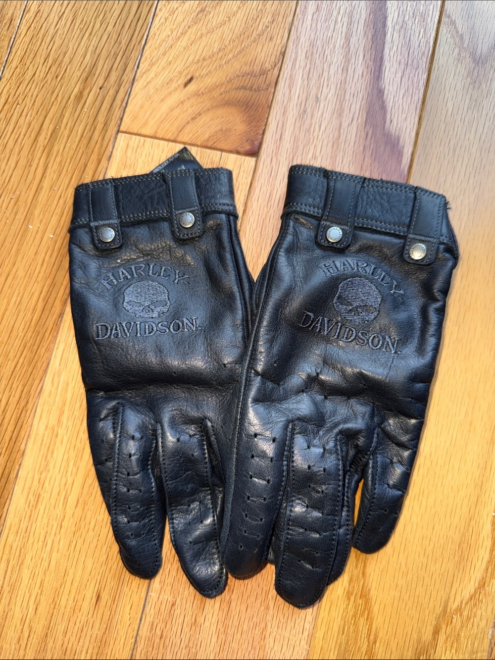 Harley-Davidson - Black Leather Embossed Skull Riding Gloves - Size Small